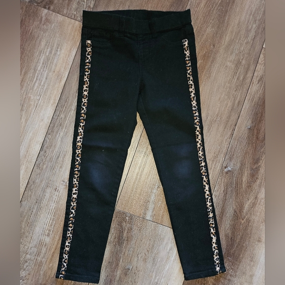 Wonder Nation 》 Black Pants with Leopard Side Stripe | Girls Size S (6-6X) - Picture 2 of 4